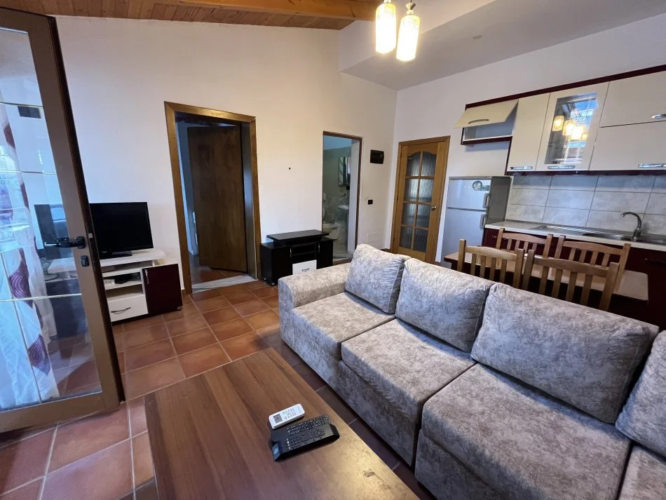 jepet me qera 1+1+Ballkon , 500 €