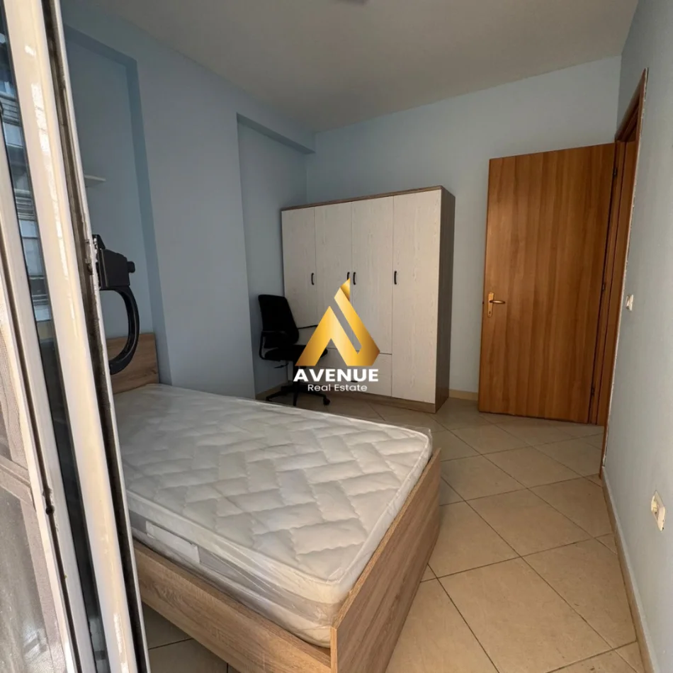 Tirane, jepet me qera apartament 2+1 Kati 4, 80 m² 650 € (Rruga Riza cerova)