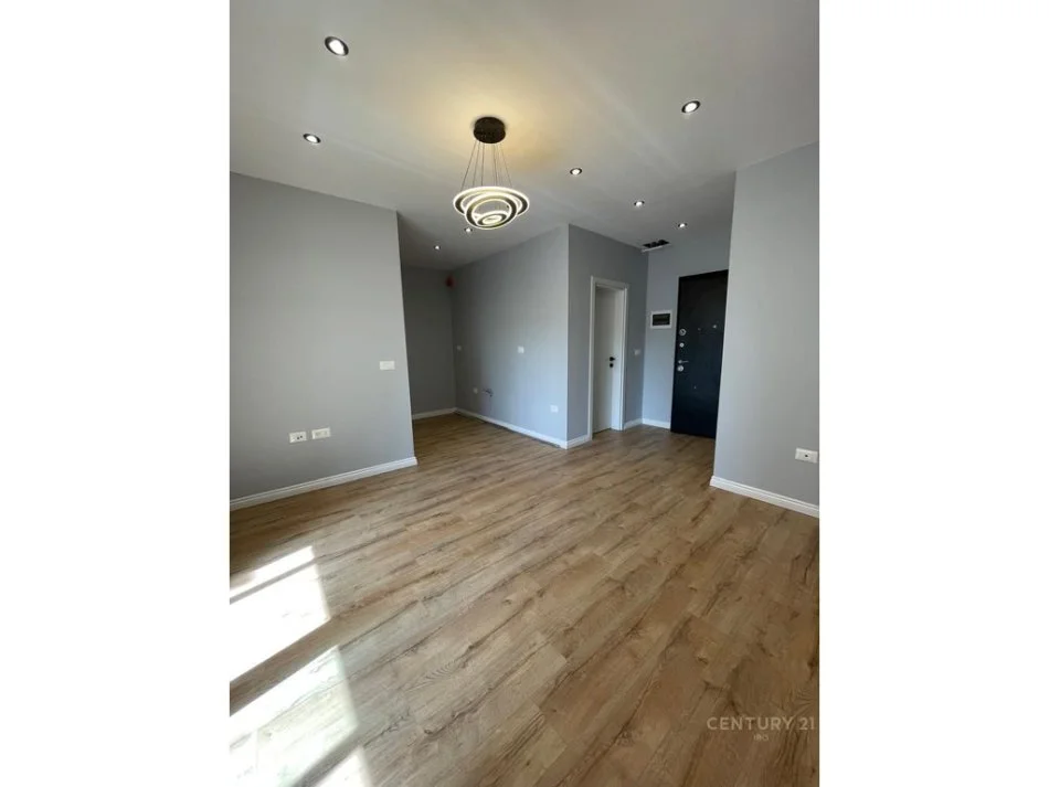 Tirane, shitet apartament 1+1 Kati 6, 49 m² 98.000 € (Ali Demi)