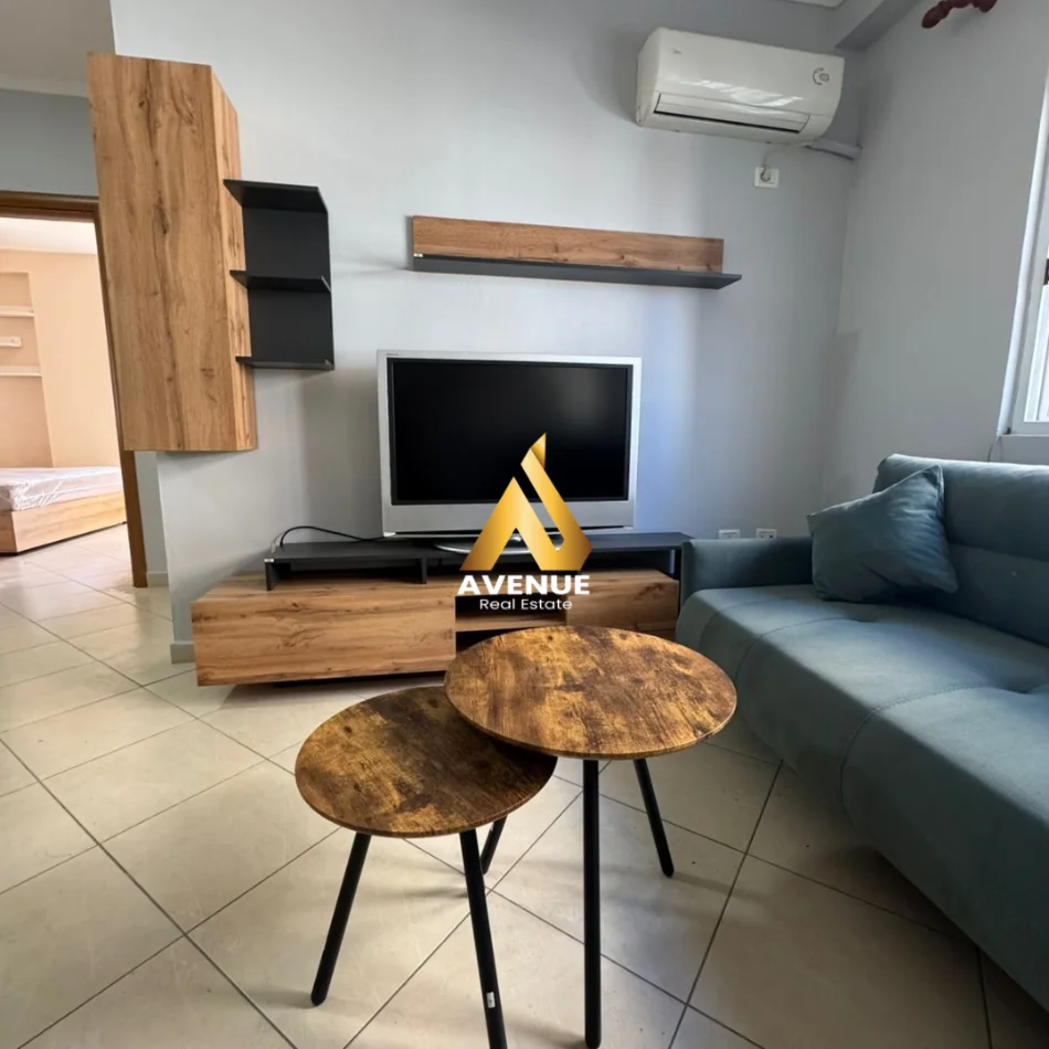Tirane, jepet me qera apartament 2+1 Kati 4, 80 m² 650 € (Rruga Riza cerova)