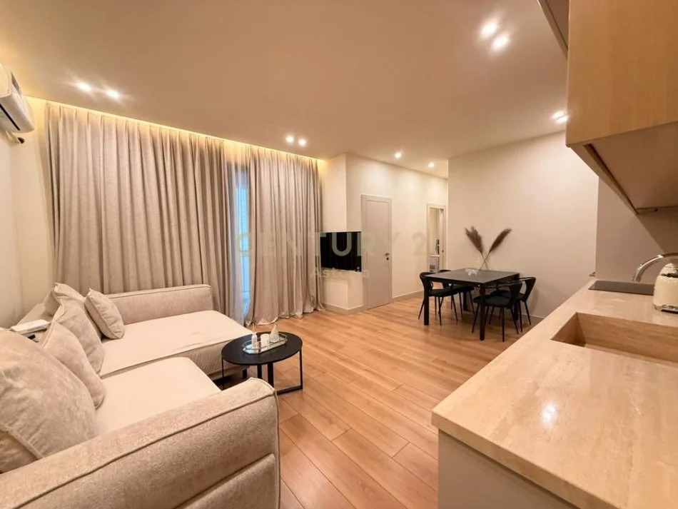 Tirane, jepet me qera apartament 2+1+Aneks+Ballkon Kati 1, 76 m² 1.800 € 