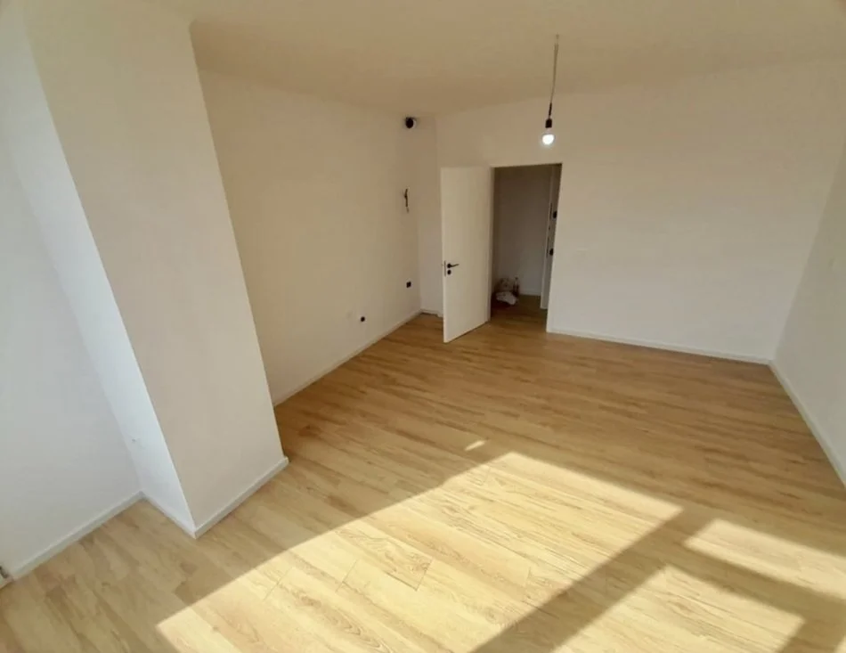Apartament 1+1 per shitje te “21 Dhjetori” Tirane‼️