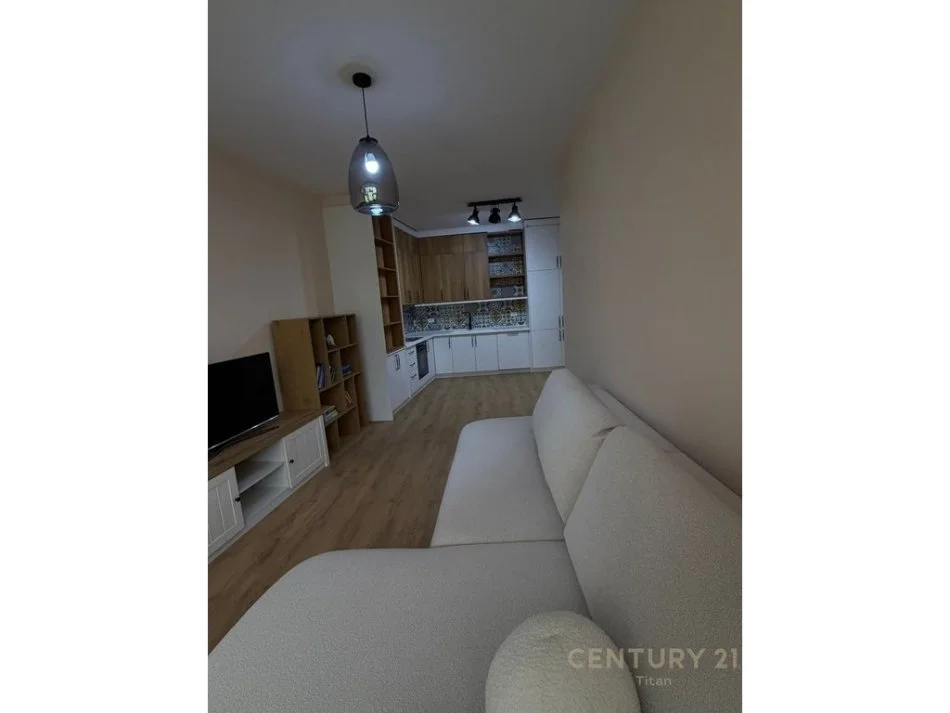 Tirane, jepet me qera apartament 2+1 Kati 6, 95 m² 600 € 