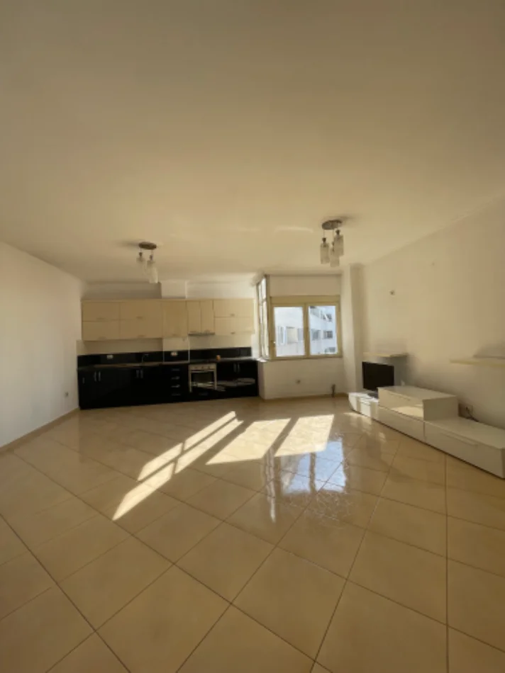 Tirane, shitet apartament 2+1+Ballkon Kati 6, 112 m² 160.000 € (Rruga teodor keko)