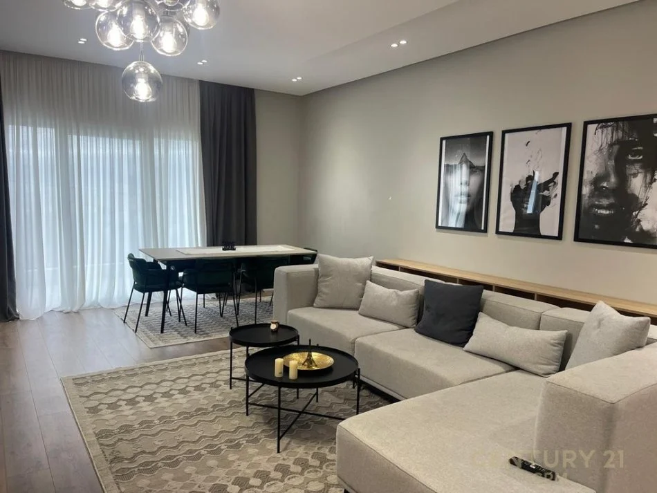 Tirane, jepet me qera apartament duplex 3+1 Kati 1, 140 m² 1.300 € 