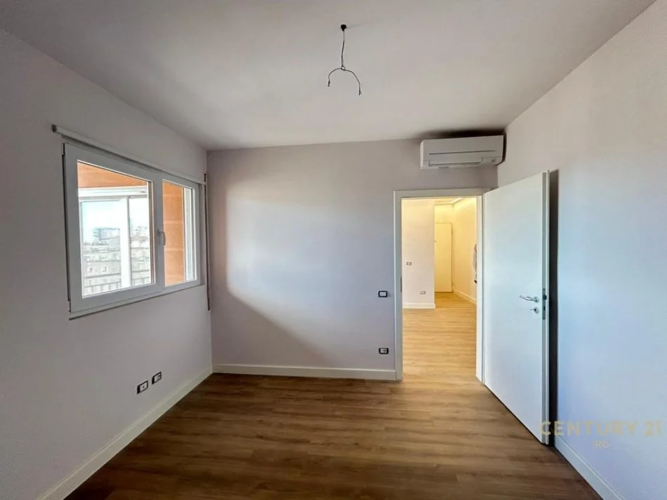 Tirane, shes apartament 2+1+Aneks+Ballkon Kati 4, 96 m² 260.000 € (Shkolla e Kuqe)