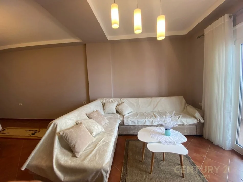 Tirane, jepet me qera apartament 2+1 Kati 6, 100 m² 750 € 
