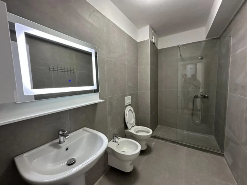 Tirane, jepet me qera apartament 1+1 Kati 2, 70 m² 727 € (Kodra e Diellit 2)