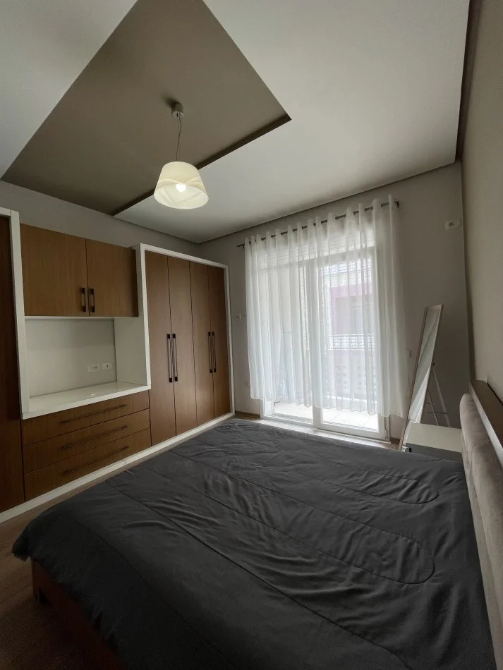 Tirane, shitet apartament 1+1+Ballkon Kati 5, 83 m² 159.000 € (Rruga selita e vjeter)