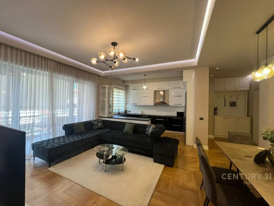 Tirane, jepet me qera apartament 2+1 Kati 8, 110 m² 1.200 € 