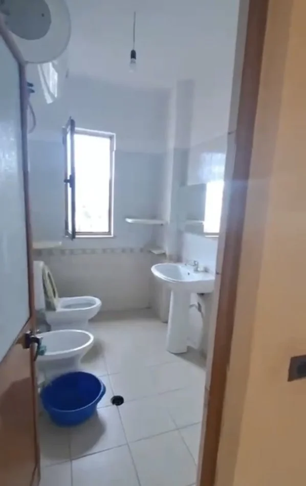 Tirane, shitet apartament 2+1 Kati 4, 1 m² (Osman Jonuzi)