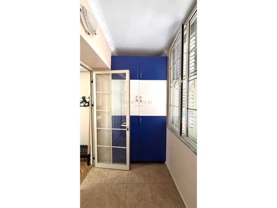 Tirane, jepet me qera apartament 2+1 Kati 1, 86 m² 650 € (Rruga Fortuzi)