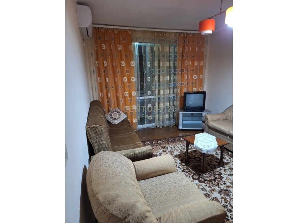Tirane, jepet me qera apartament 1+1 Kati 4, 70 m² 450 € 