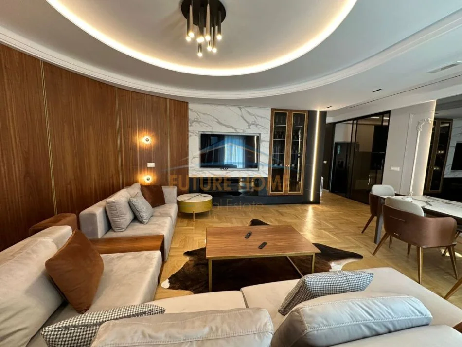 Tirane, jepet me qera apartament 2+1+Ballkon Kati 4, 107 m² 1.500 € (Kopshti Zoologjik)