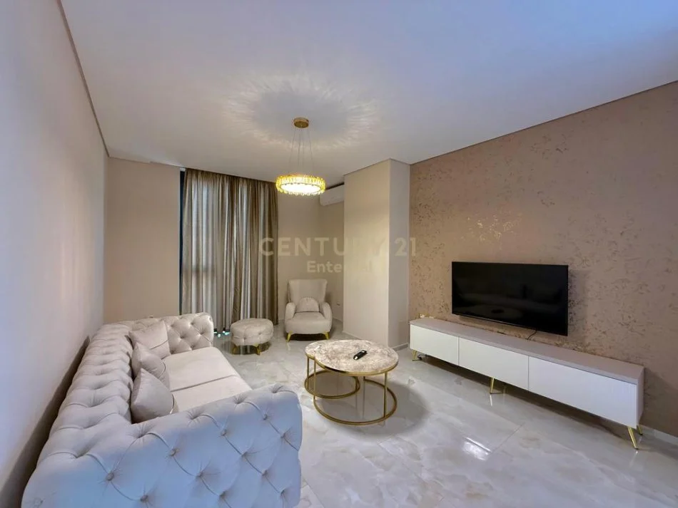 Tirane, jepet me qera apartament 2+1 Kati 9, 154 m² 850 € 