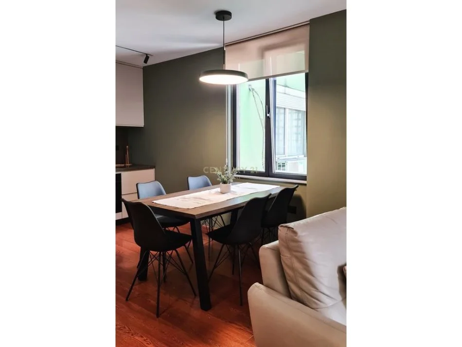 Tirane, jepet me qera apartament 1+1 Kati 4, 58 m² 1.300 € 