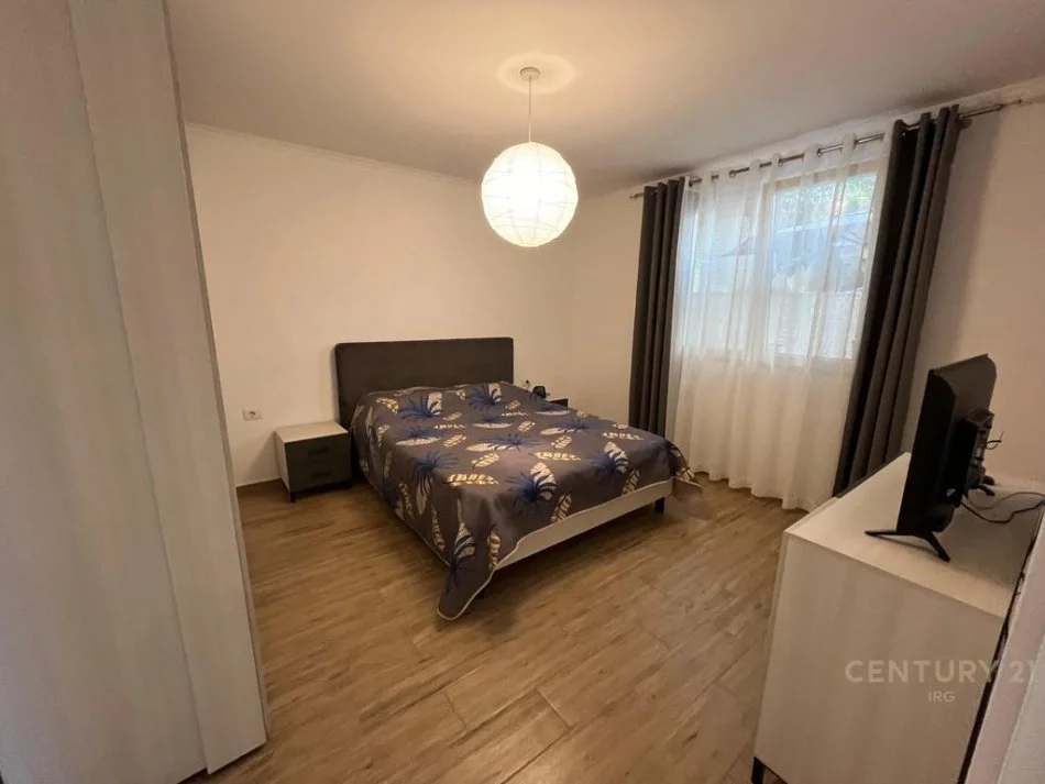 Tirane, jepet me qera apartament 1+1 Kati 1, 75 m² 600 € 