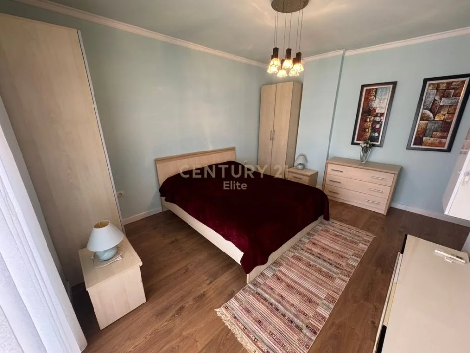 Tirane, jepet me qera apartament 1+1+Ballkon Kati 6, 109 m² 1.300 € 