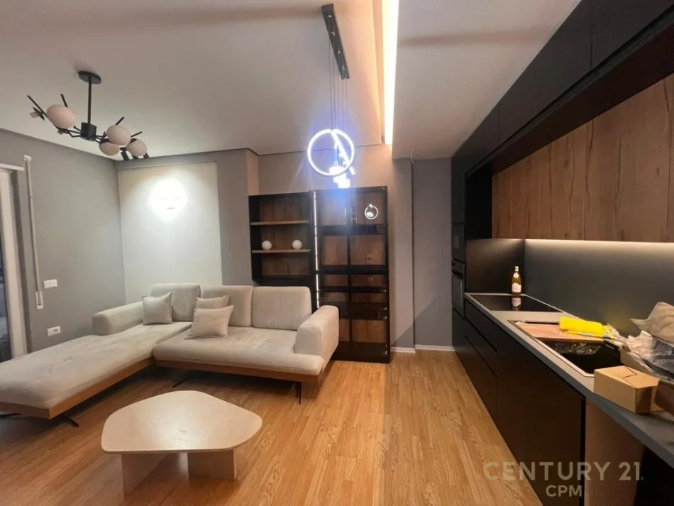 Tirane, jepet me qera apartament 2+1 Kati 3, 1.200 m² 1.200 € 