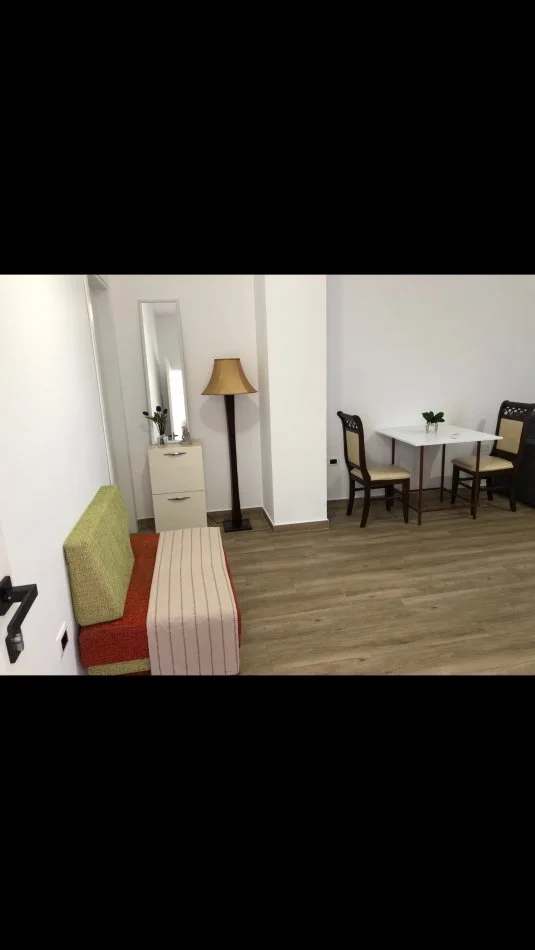 Durres, jepet me qera apartament 1+1+Ballkon Kati -2, 55 m² 250 € 