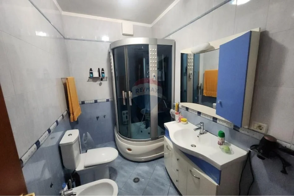 Tirane, shitet apartament 3+1 , 144 m² 315.000 € 