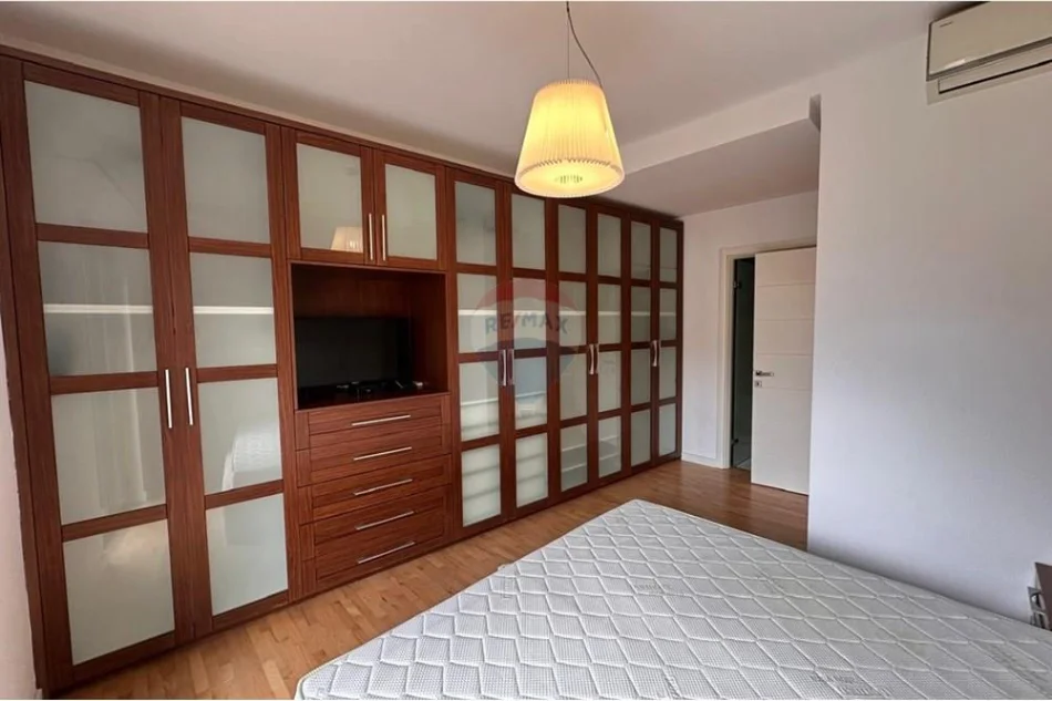 Tirane, shitet apartament 2+1 , 112 m² 280.000 € 