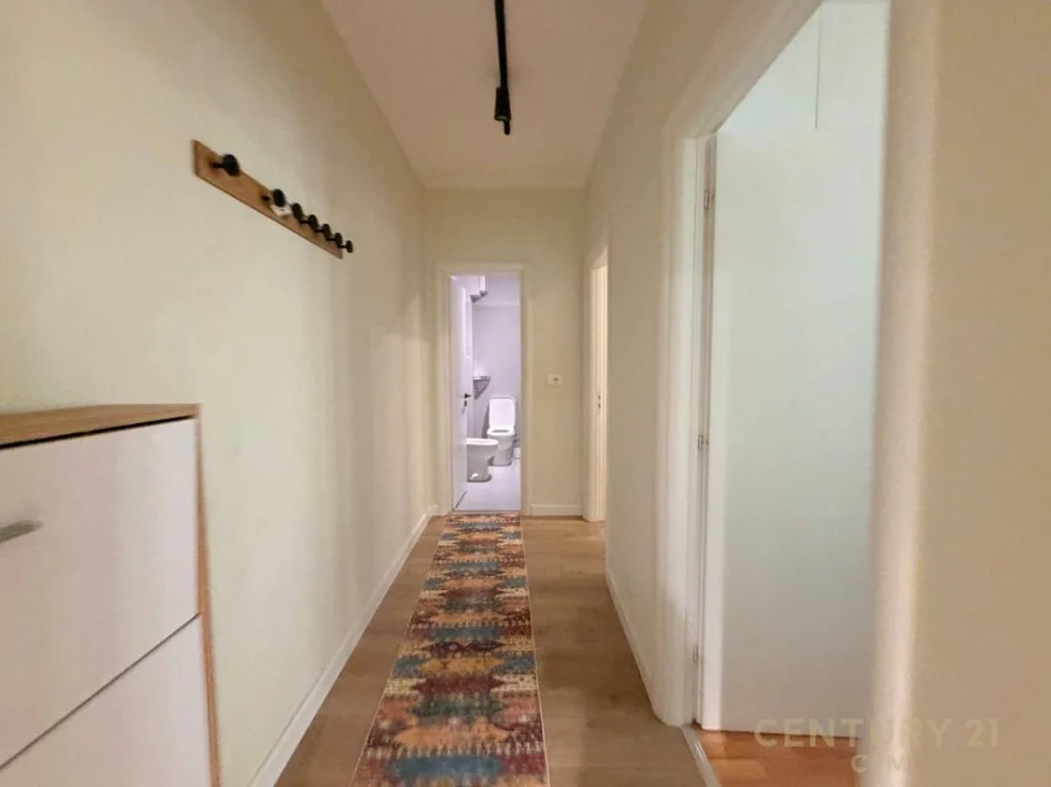 Tirane, jepet me qera apartament 2+1+Aneks+Ballkon Kati 2, 96 m² 950 € 