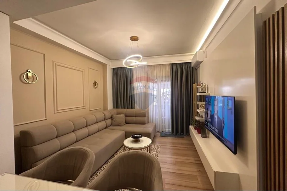 Tirane, shitet apartament 2+1 , 91 m² 250.000 € 