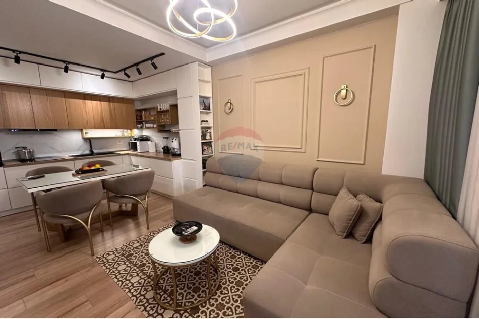 Tirane, shitet apartament 2+1 , 91 m² 250.000 € 