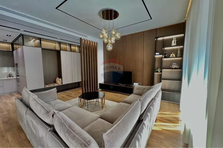 Tirane, shitet apartament 2+1 , 140 m² 550.000 € 