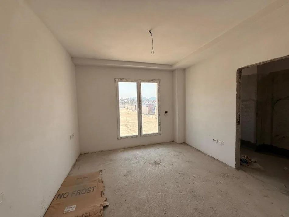 Tirane, shes apartament 2+1 Kati 8, 397 m² 258.000 € (Ali Demi)