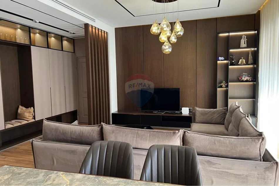 Tirane, shitet apartament 2+1 , 140 m² 550.000 € 