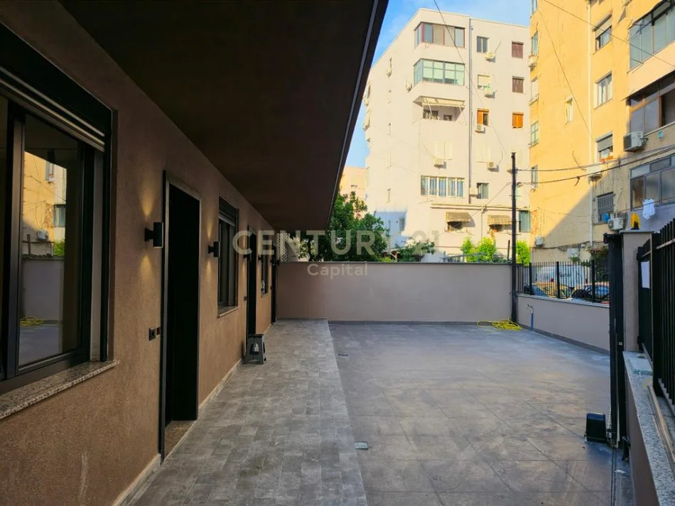 Tirane, jepet me qera Vile , 208 m² 4.000 € 