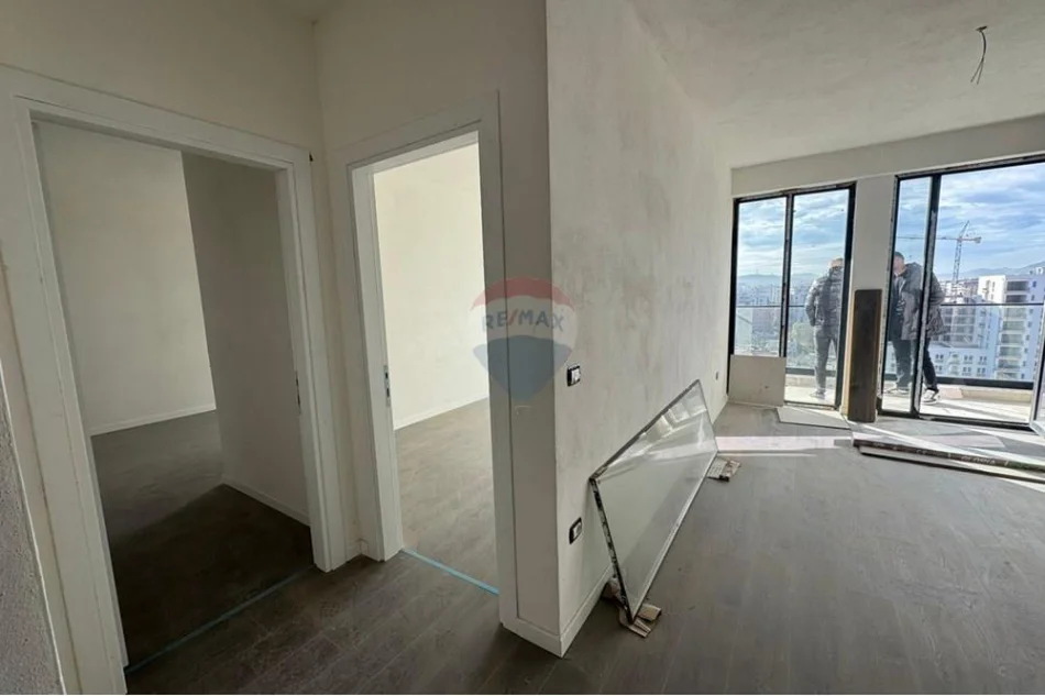 Tirane, shitet apartament 3+1 , 210.000 €