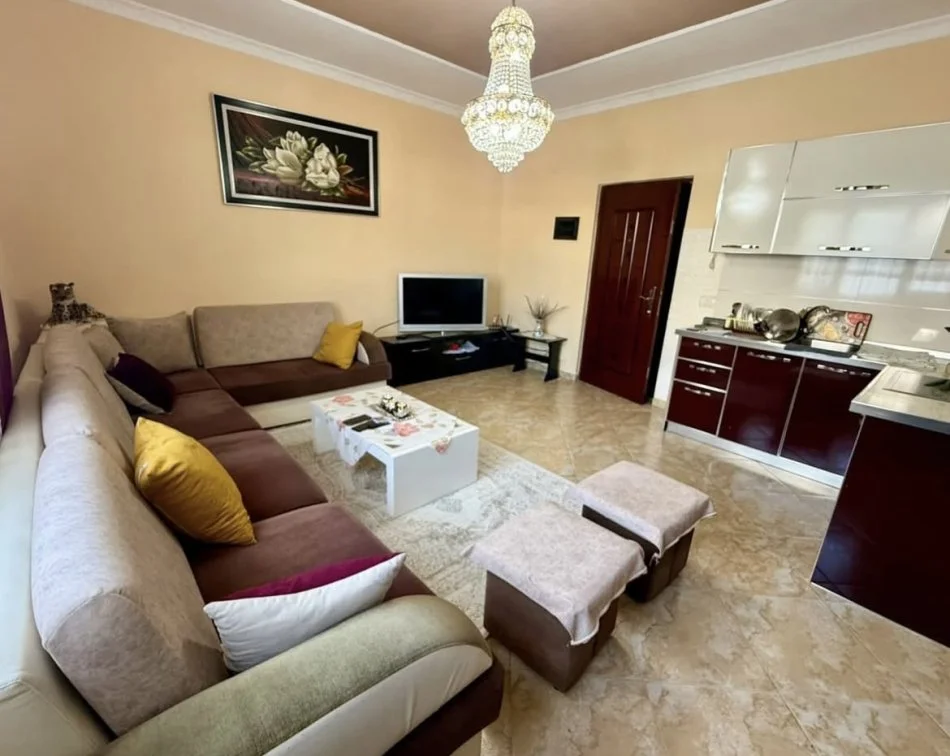 Tirane, shitet apartament 1+1+Ballkon , 93 m² 120.500 € 