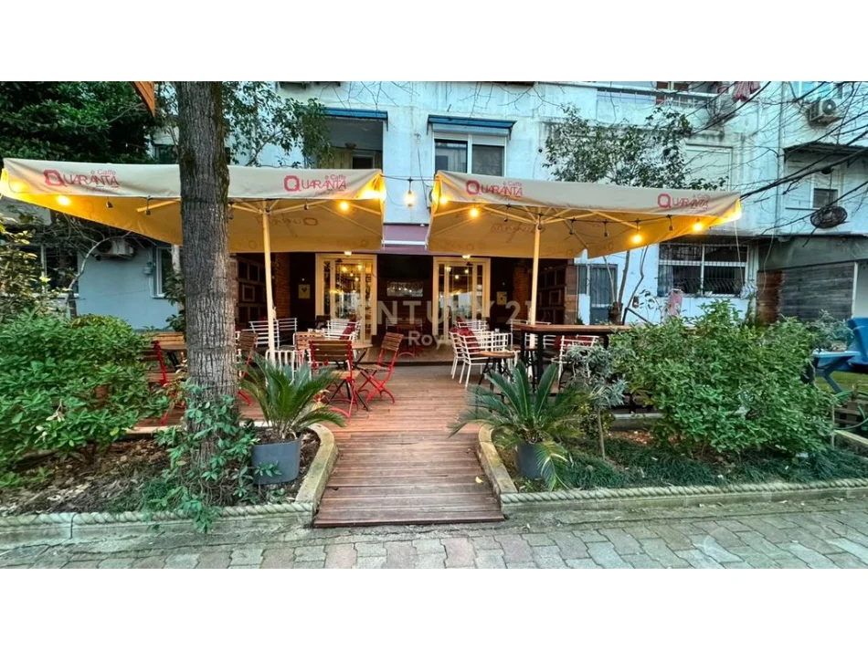 Tirane, jepet me qera bar-kafe , 125 m² 1.300 € 