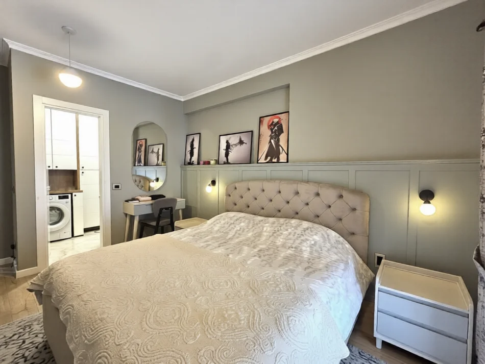 Tirane, shitet apartament 2+1+Ballkon , (5 Maji)