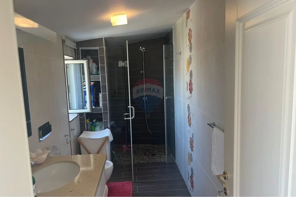 Tirane, shitet apartament duplex Dublex , 138 m² 280.000 € 