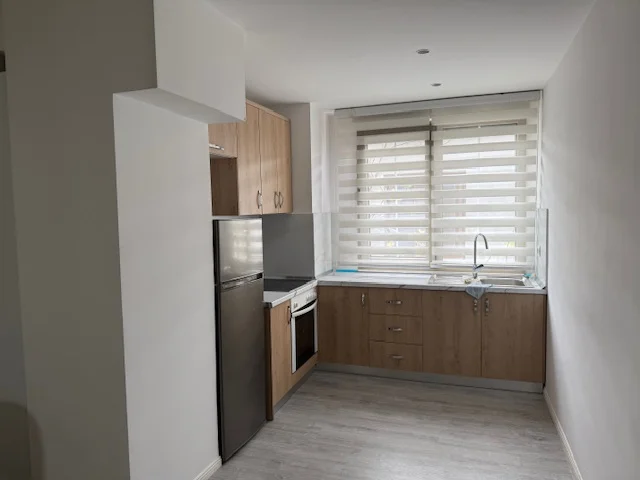 Tirane, jepet me qera apartament 1+1 Kati 2, 56 m² 450 € (Laprake)