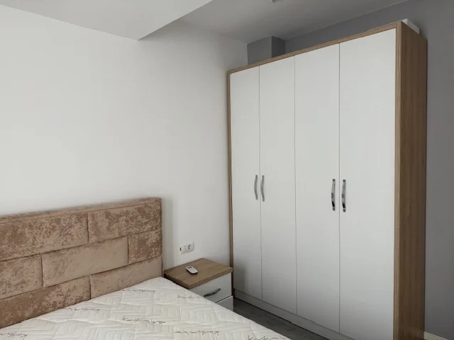 Tirane, jepet me qera apartament 1+1 Kati 2, 56 m² 450 € (Laprake)