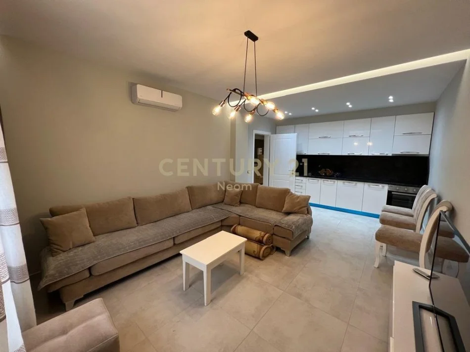 Tirane, shitet apartament 2+1 Kati 4, 105 m² 210.000 € (Unaze e re)