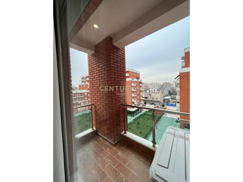 Tirane, shitet apartament 2+1 Kati 4, 105 m² 210.000 € (Unaze e re)