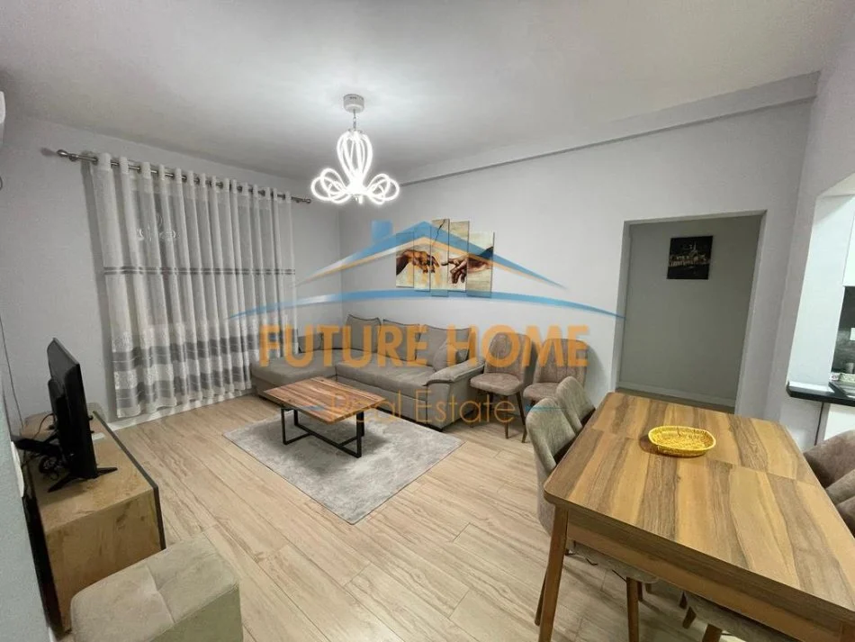 Tirane, jepet me qera apartament 1+1+Ballkon Kati 4, 51 m² 500 € 