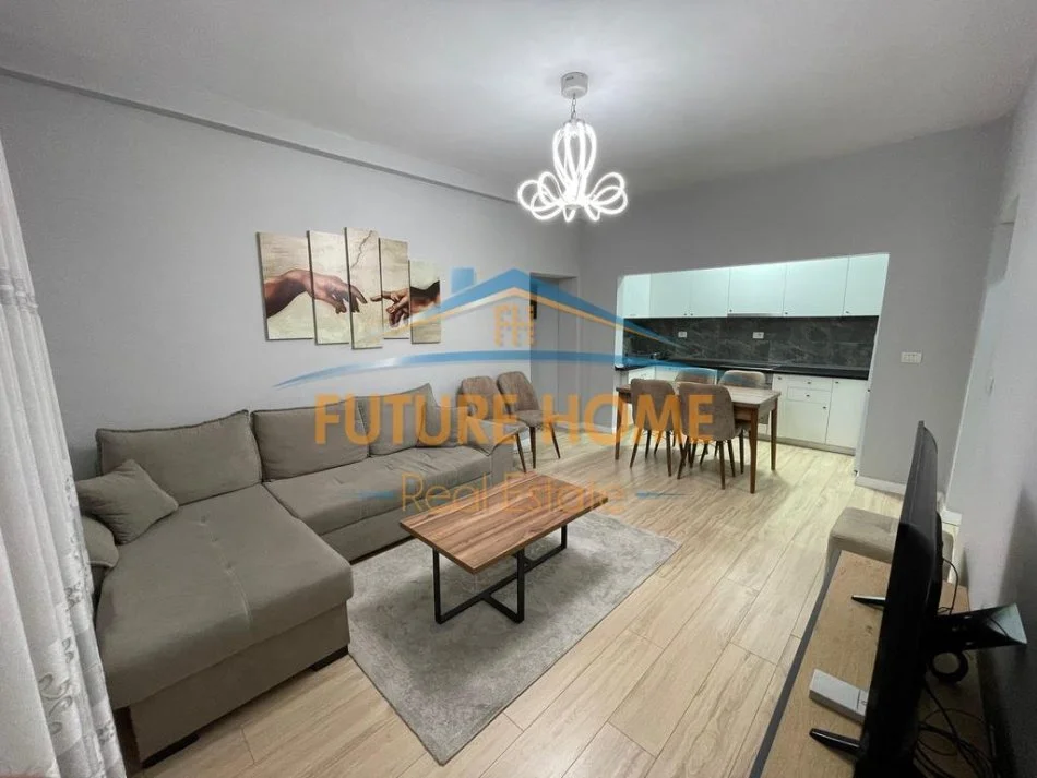 Tirane, jepet me qera apartament 1+1+Ballkon Kati 4, 51 m² 500 € 