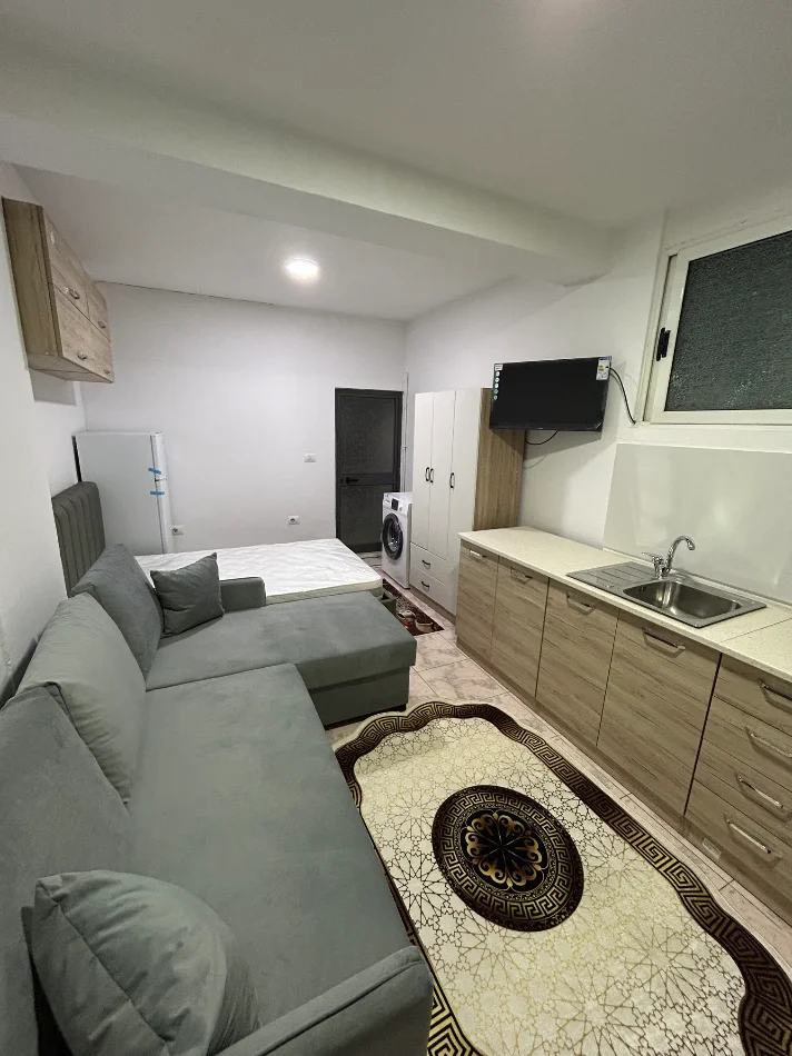 Tirane, shitet garsonier Kati 0, 20 m² 53.000 € (Brryli, perballe Maternitetit te Ri)