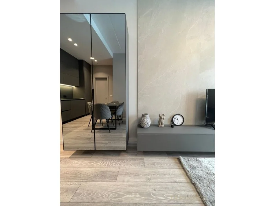 Tirane, jepet me qera apartament 1+1 Kati 2, 70 m² 850 € (Rruga e Kavajes)