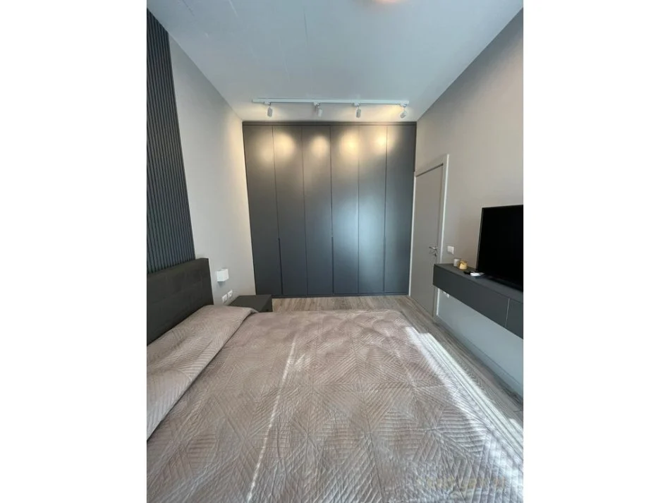 Tirane, jepet me qera apartament 1+1 Kati 2, 70 m² 850 € (Rruga e Kavajes)