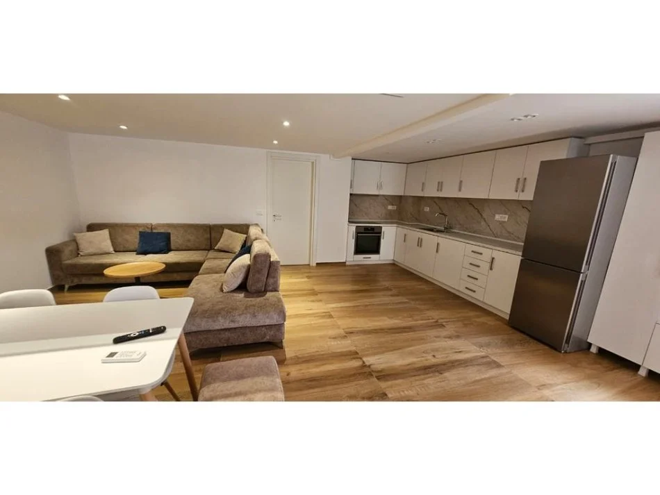 Tirane, shes apartament 1+1 Kati 2, 80 m² 200.000 € (Kodra e Diellit)