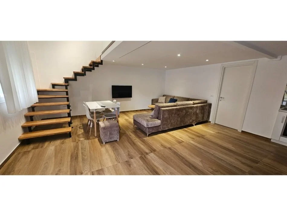 Tirane, shes apartament 1+1 Kati 2, 80 m² 200.000 € (Kodra e Diellit)