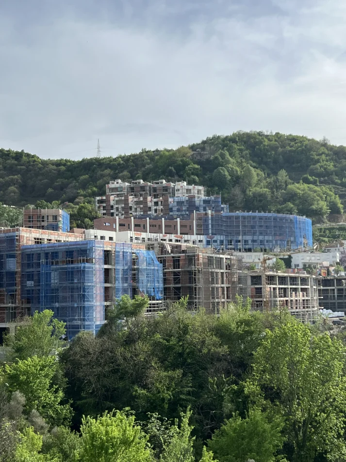 Tirane, shitet apartament 2+1+Ballkon , 134 m² 222.000 € (Rruga Zallit)